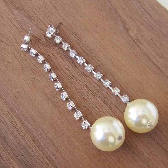 Vintage SAQ Earring Pearls and Crystals Very Long - Picture 2 of 7